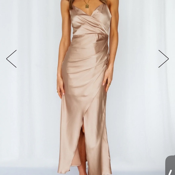 Hello molly FIND YOUR WAY TO ME MIDI DRESS - Picture 4 of 9